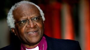 Desmond Tutu, whose voice helped slay apartheid, dies at 90