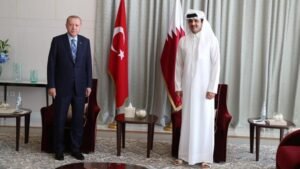 Erdogan visits Qatar