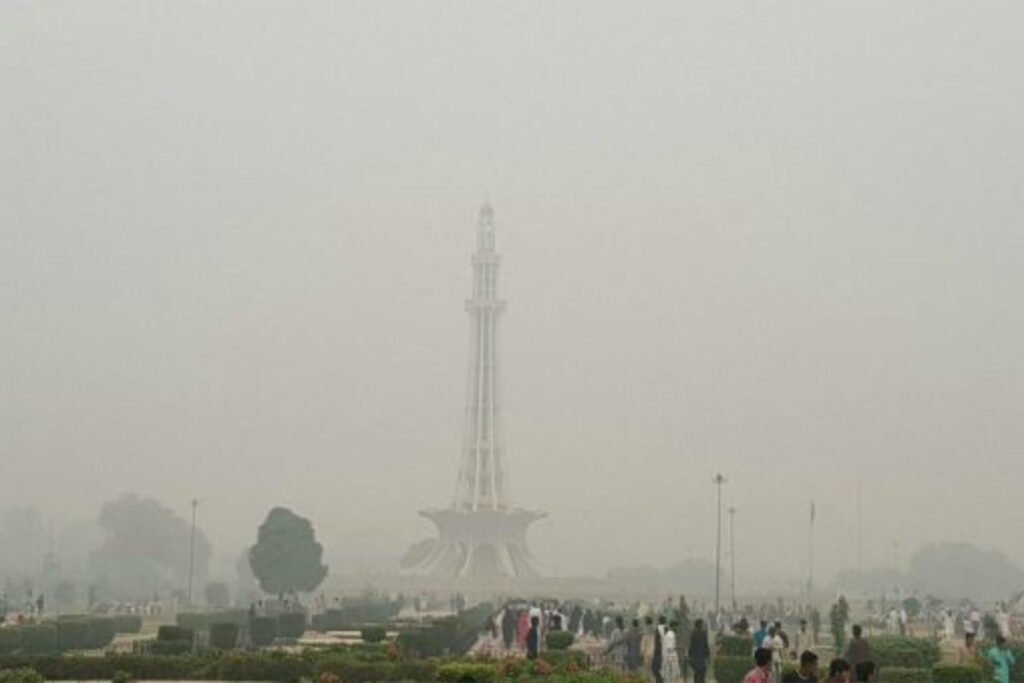 UN warns health of 11 million children in danger in Punjab due to smog