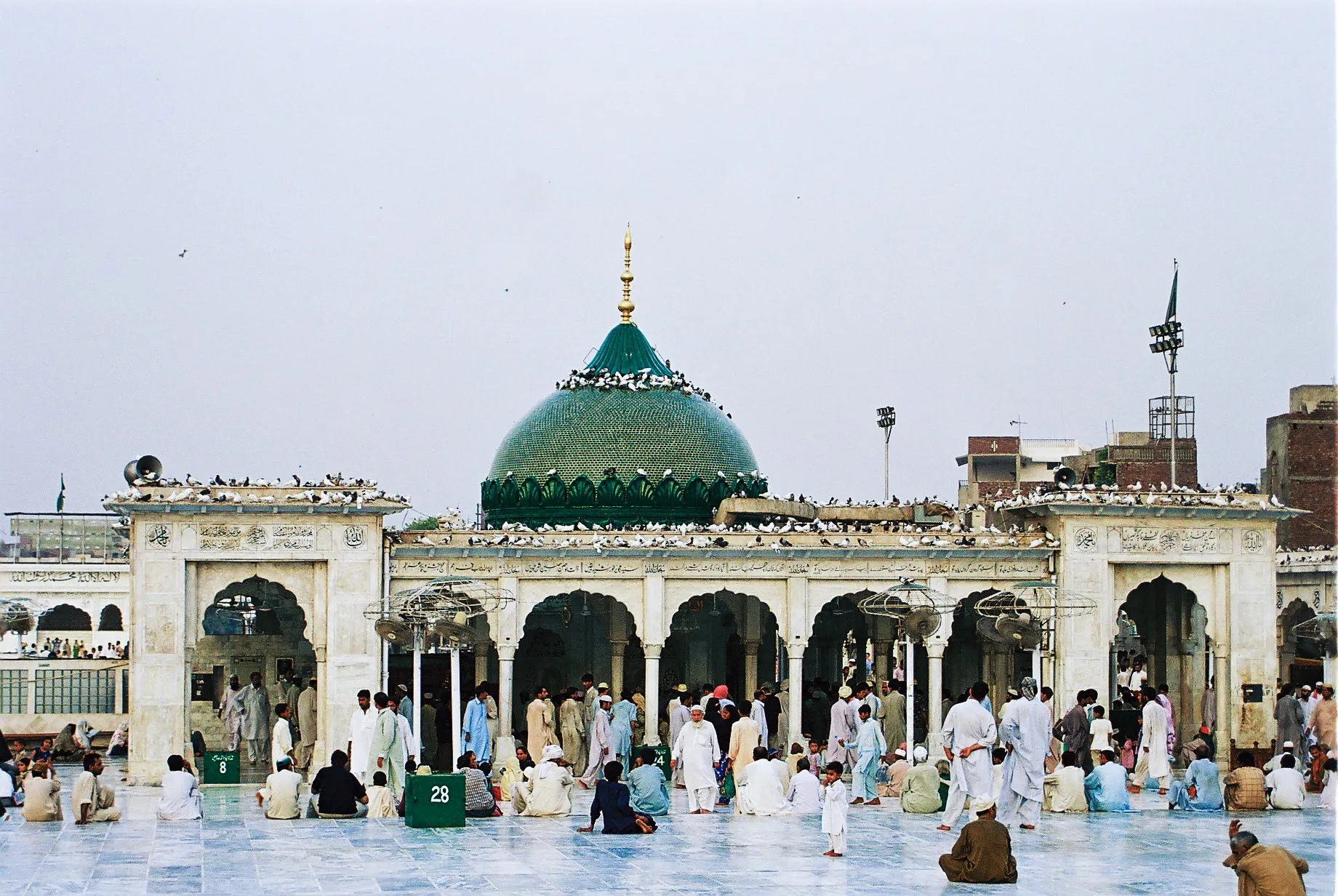 Tracing the grave of Ali Hajveri: Facts about Data Darbar