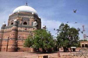Multan: A complete tourist guide, with history and attractions