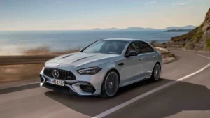 Mercedes-Benz and Ford Motor Company to shut down business in Russia