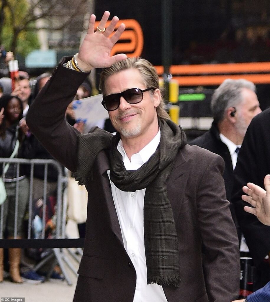 Check Brad Pitt's classy look at screening of upcoming film 'Babylon'