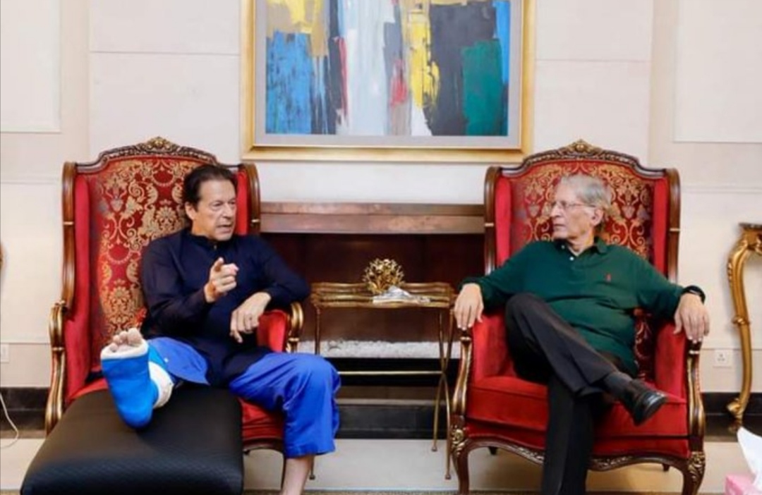 Imran Khan desires Aitzaz Ahsan to join PTI