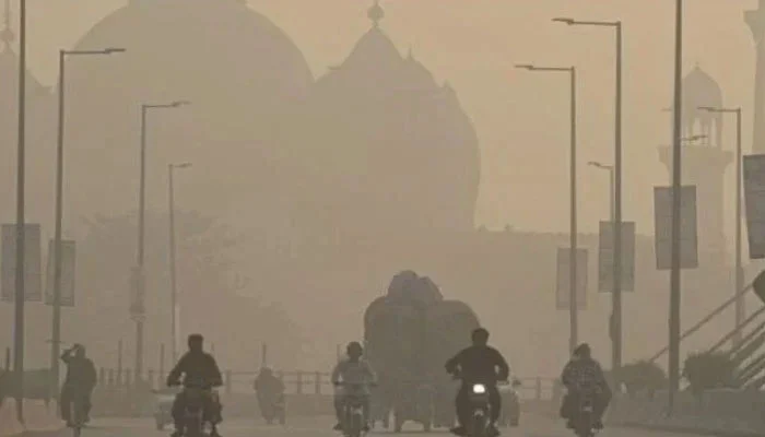 Improved air quality prompts lifting of lockdown in Lahore