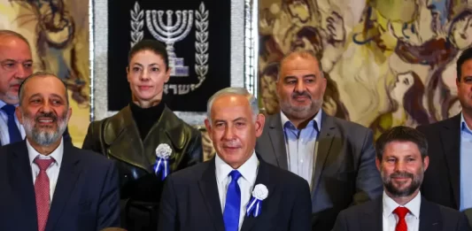 New Israeli government formed with alliance of Nentanyahu and far-right politicians