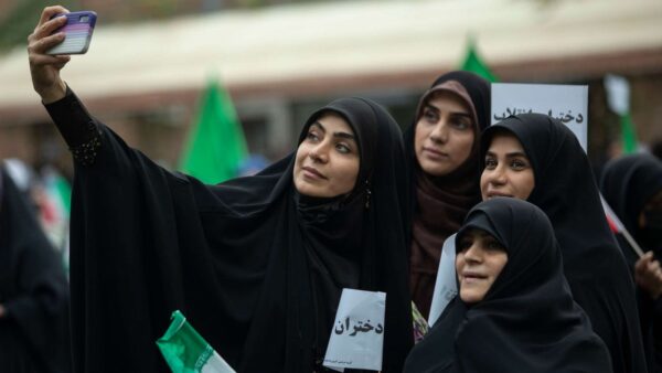 Iran vows crack down on people who promote removing the veil