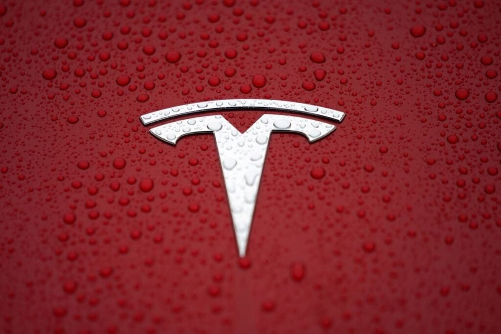 Tesla launches new models S, X at cheaper price in US