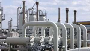 Pakistan to provide gas connections in new housing societies