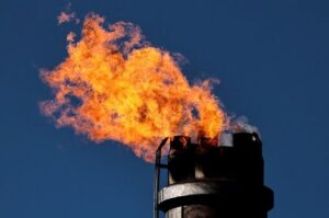 Pakistan's largest oil refinery shuts down