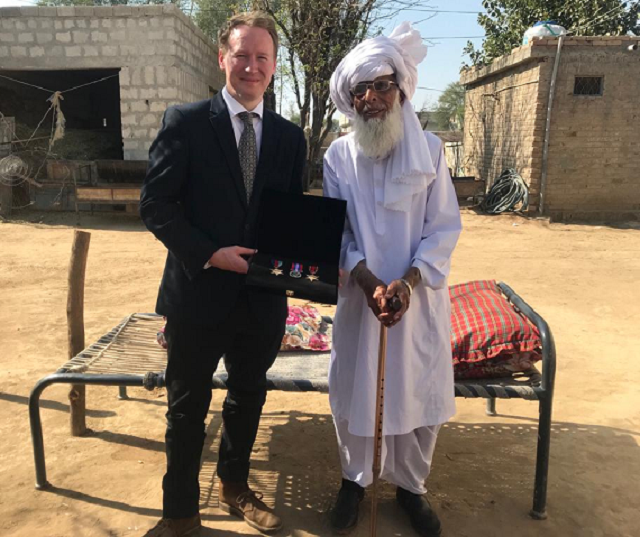 UK finally gives medals to WWII veteran from Chakwal