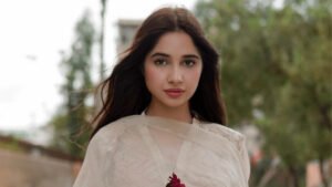 Sabeena Farooq is a stunning Pakistani television star best known for her role as Maina in the hit show Suno Chanda.