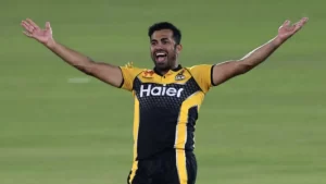 Wahab Riaz apologizes over reckless driving in Lahore rain