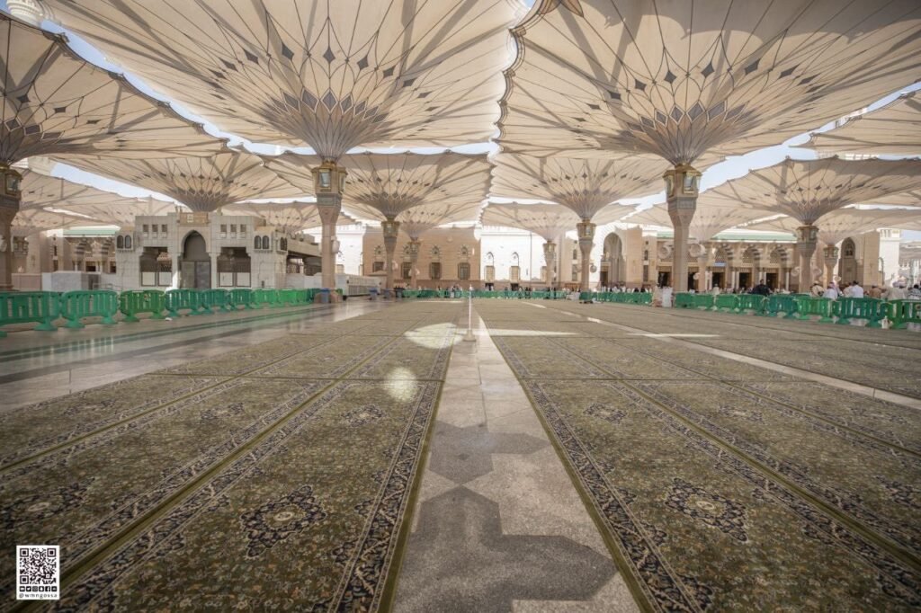 All about high-tech prayer mats at Masjid-e-Nabawi