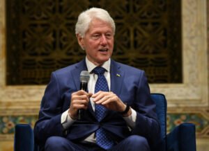 Bill Clinton apologizes for Ukraine-Russia war