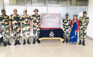 Woman with 27 Gold Bars arrested in India, She smuggled them For ₹ 2,000