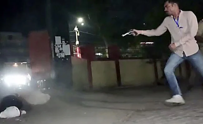 Atiq Ahmed murder: Internet blackout, No action against cops - 10 Facts