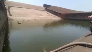 Indian official drains entire dam to retrieve phone