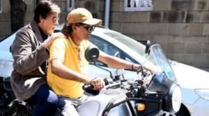 Amitabh Bachchan takes bike lift from fan amid traffic jams