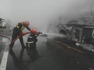 18 killed, 15 injured as fire engulfed bus shortly after hit near Pindi Bhattian