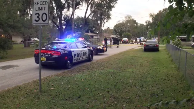 11-year-old shoots two teens in Florida over bag of chips