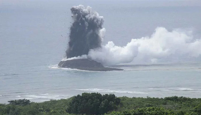 New Island emerges off the coast of Japan following undersea volcanic eruption