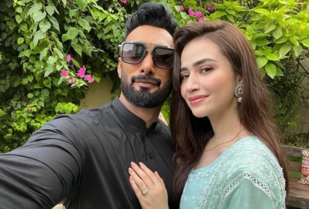 Factcheck: Are Sana Javed and Umair Jaswal sepearted?