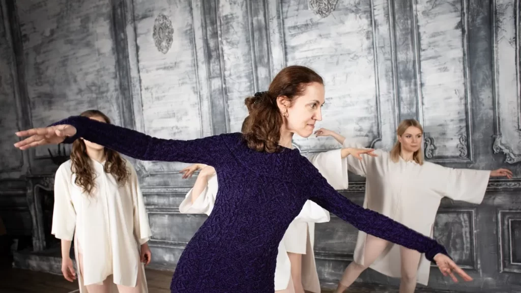 Russian actress killed by Ukrainian strike during live show