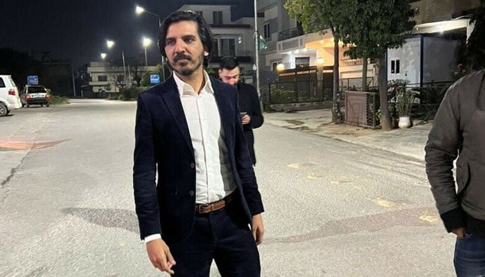 Outspoken vlogger Asad Toor on hunger strike amidst detention by FIA