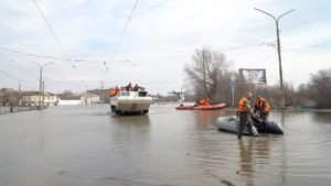 Russia and Kazakhstan hit with 'worst floods in decades'