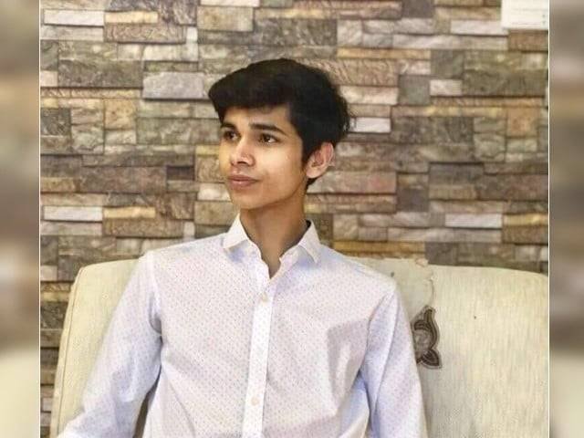 Teen kills friend for eating girlfriend's burger in Karachi