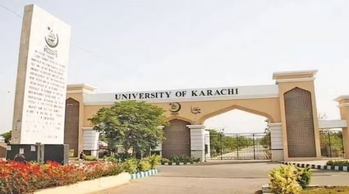 Karachi university students stage protest against fee increase