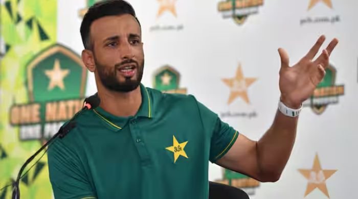 "Show respect, It's Pakistan's captain": Journalist given firm warning after fiery question to Shan Masood
