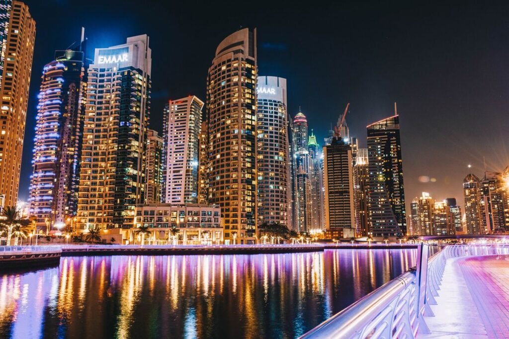 Risks and benefits of Living in Dubai 2025