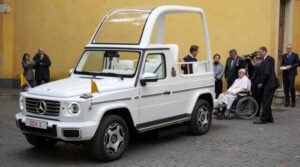 Mercedes-Benz gifts Pope Francis new electric popemobile
