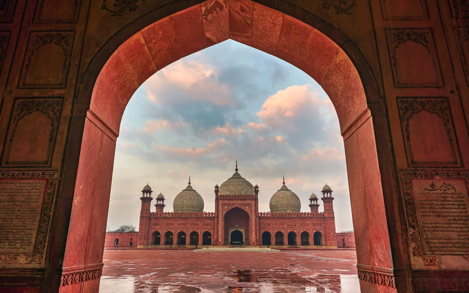 Top 5 places to visit in Lahore during Eidul Fitr holidays