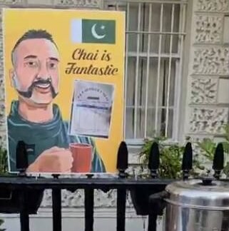 Pakistanis offer Indians 'Abhinandan tea' at London protest