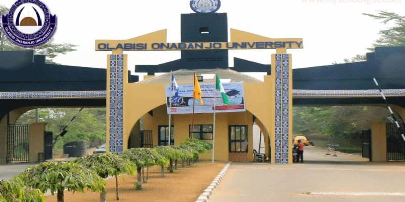 'No bra, no entry': Nigeria university rule sparks backlash