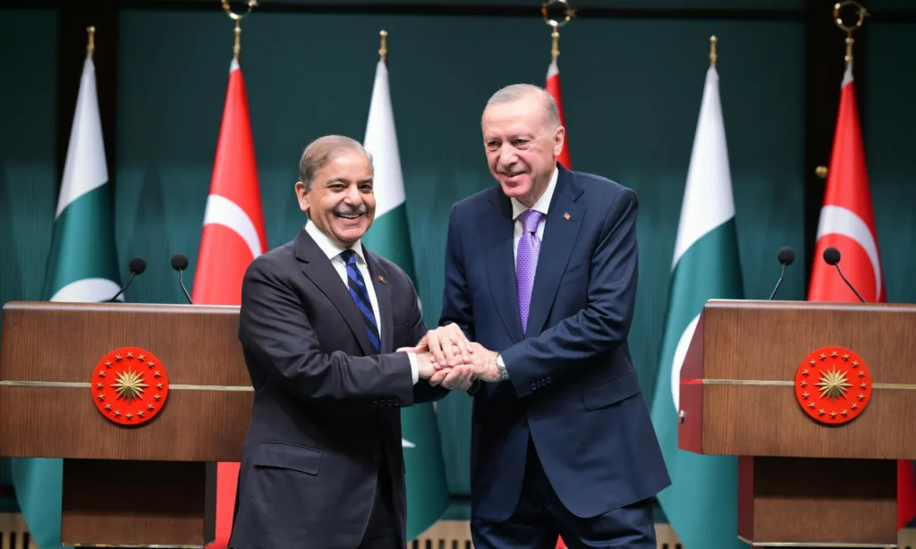 PM Shehbaz thanks Erdogan for solidarity, Turkish support in Pakistan floods