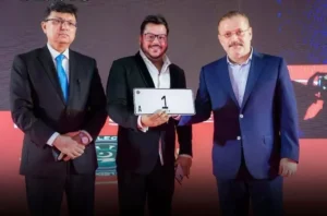 Who was Muzammil Paracha, owner of most expensive number plate in Pakistan?