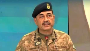 ISPR DG denies Asim Munir’s interview with Sohail Warraich. Lieutenant General Ahmed Sharif Chaudhry, the Inter-Services Public Relations Director General (ISPR DG), in a conversation with journalists, clarified that the Army Chief Asim Munir has not given any interview to any journalist.