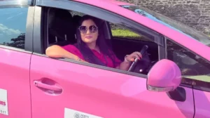Sindh government announces Pink taxi scheme for women