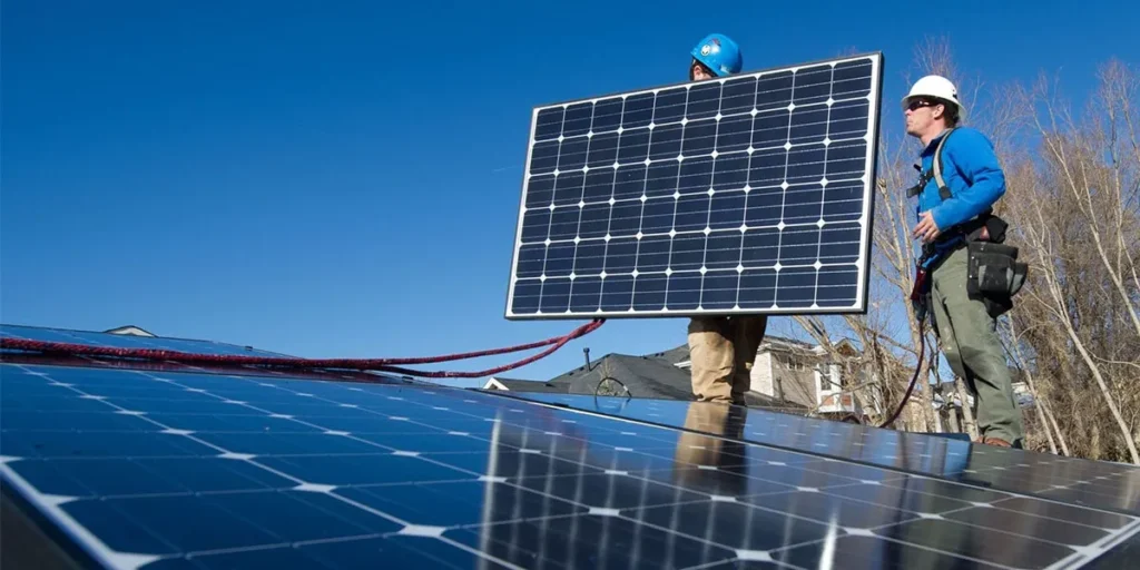 Pakistan’s Rooftop Solar Surge Set to Outpace Grid Demand in 2026