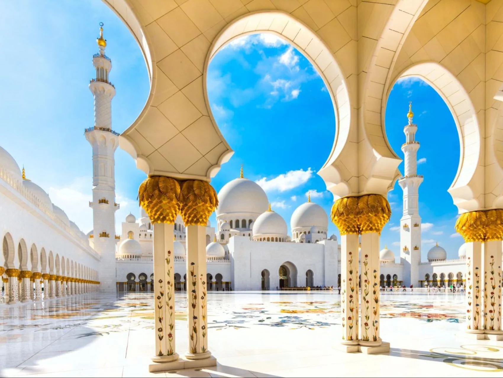 UAE Unifies Friday Prayer and Sermon Timing Across All Mosques