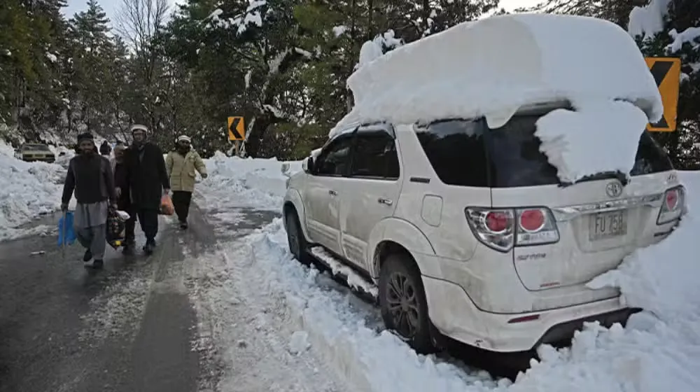 Murree Police Finalize New Year Traffic Plan, Cancel Leaves of Traffic Wardens