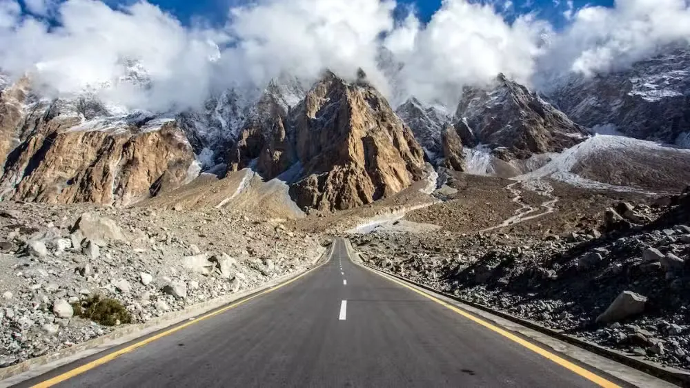 Karakoram Highway Closed After Massive Rockfall in Gilgit-Baltistan