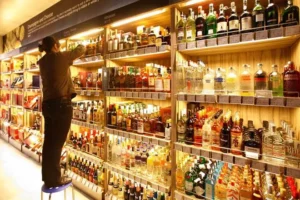 Saudi Arabia Silently Expands Alcohol Access for More Foreign Residents