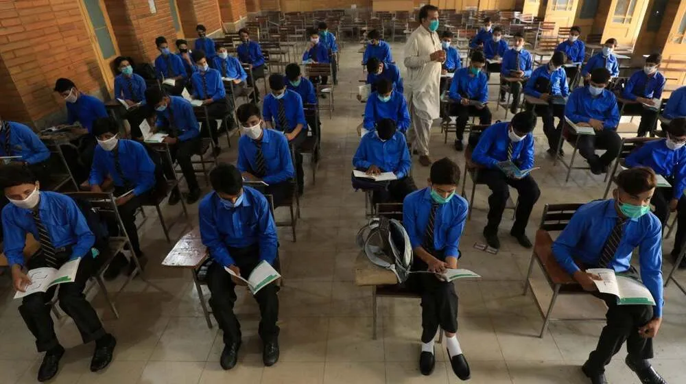 Pakistan Launches Maktab System to Digitally Track University Students and Academic Records