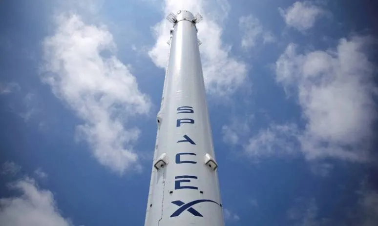 SpaceX Shifts Focus to Moon Settlement Over Mars, Elon Musk Confirms