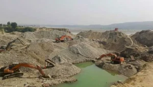 Chinese AAA-Rated Firm Plans $10 Billion Investment in Pakistan Mining, AI and EV Sectors